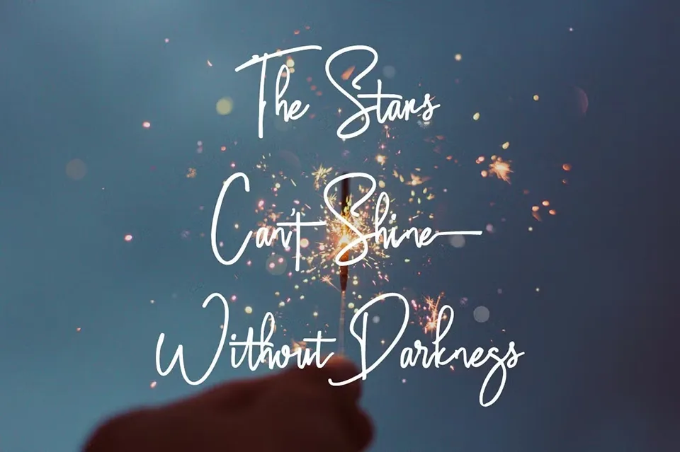 Salute Riches Handwritten Font