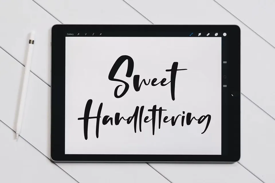 Thursday Vibes Brush Font