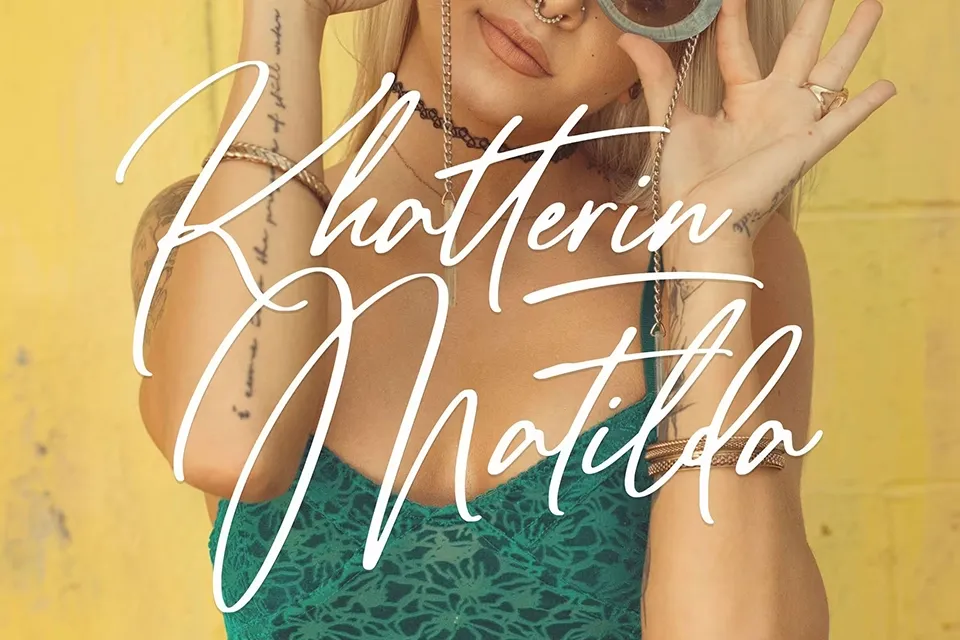 Tropical Harmony Font