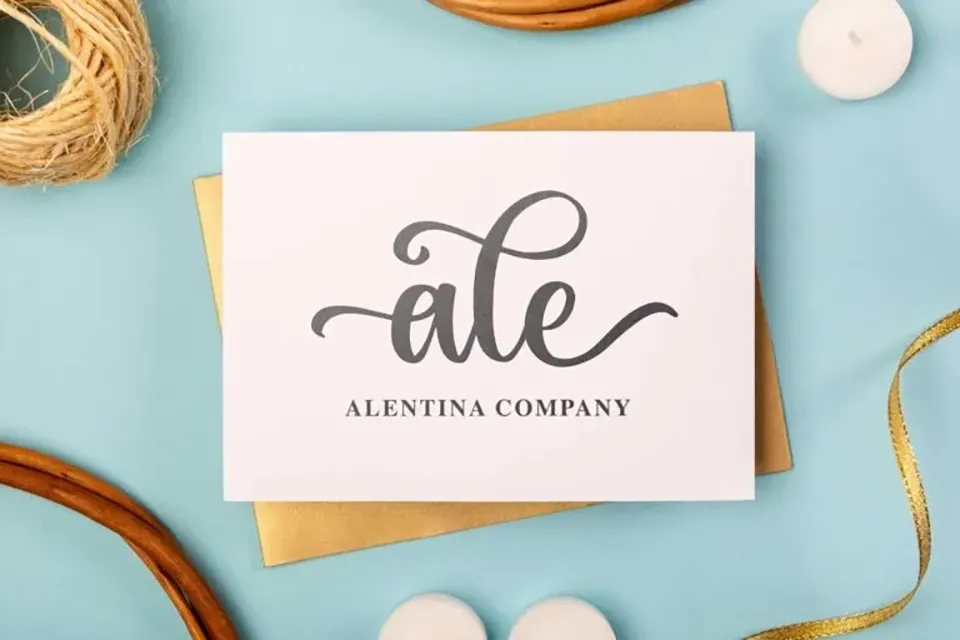 Hello Valentica Font