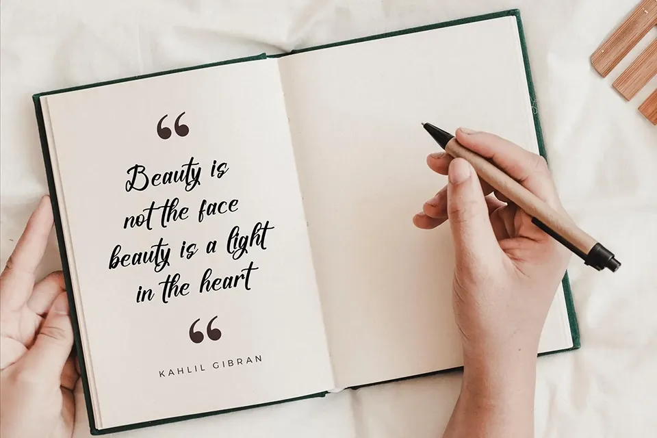 Violendy Qishega Font