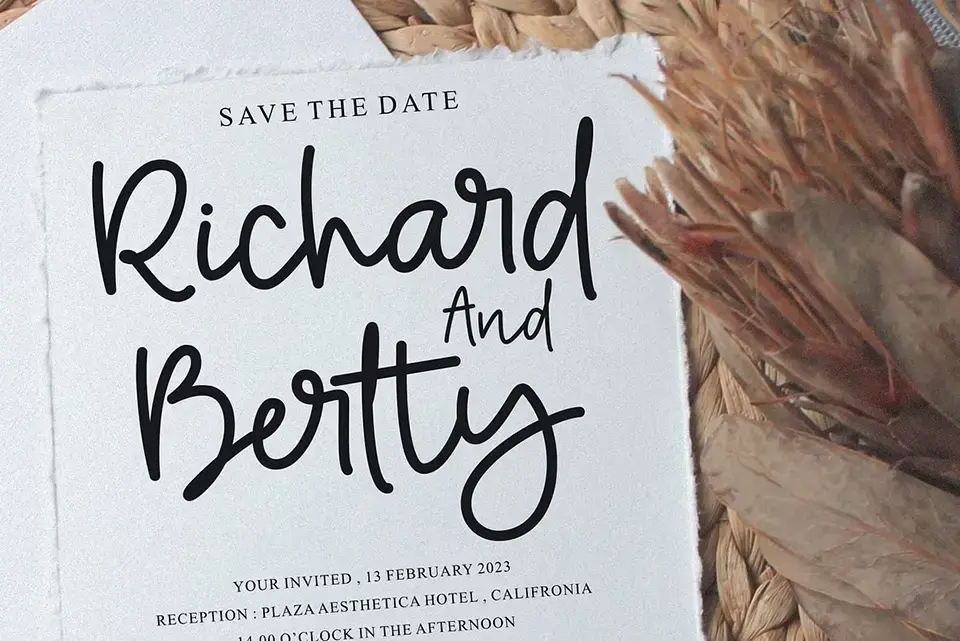 Missera Signature Font