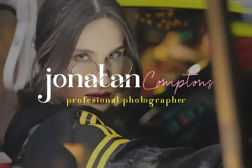 Safiar Signature Font